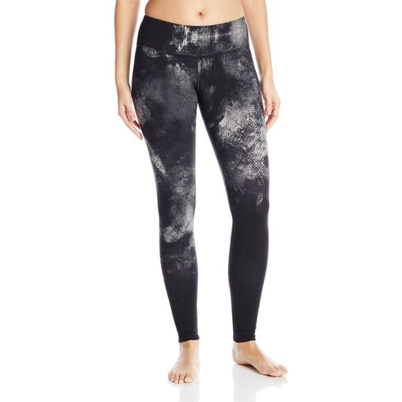Alo Yoga Black Smoke Airbrush print leggings Med - Picture 13 of 14